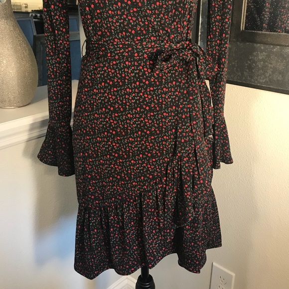 Michael Kors dress - Picture 2 of 5